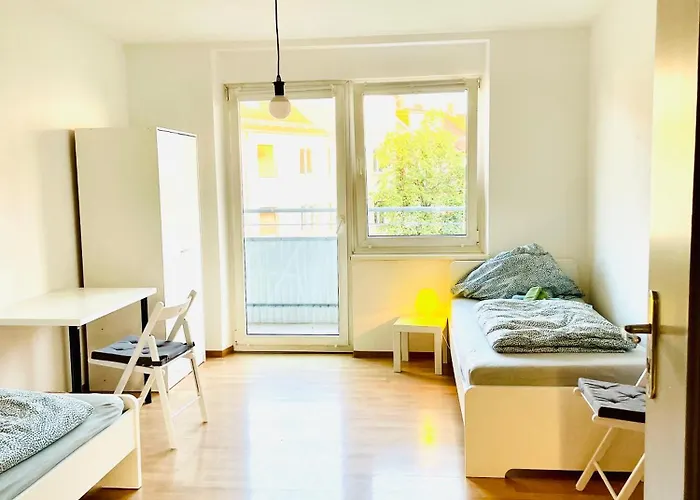 Ferienwohnung Mit Balkon Fuer 4 Personen, Messe, Airport